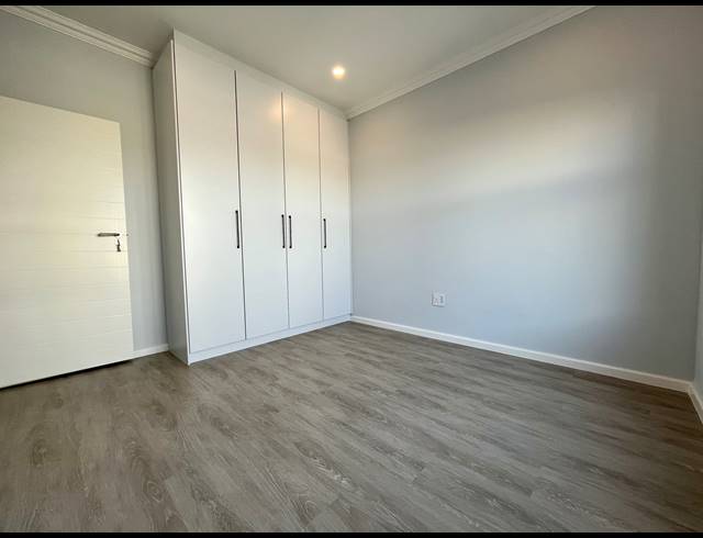4 BEDROOM HOUSE FOR SALE IN SANDOWN